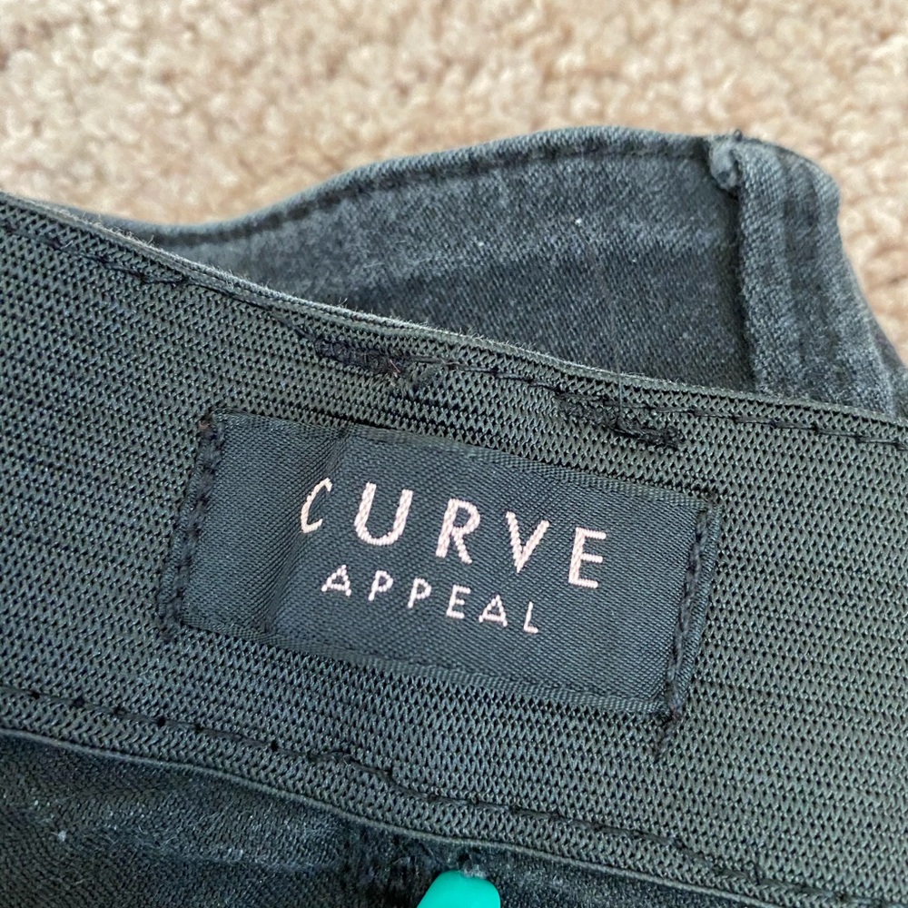 Jeans - Picture 2 of 3